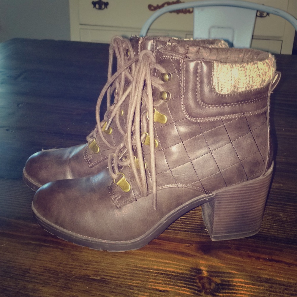 🍂 MIA Lace Up Ankle Boot 🍁